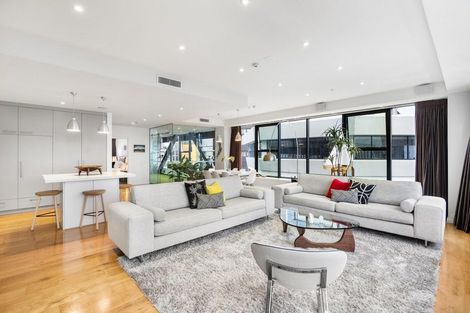 Photo of property in 9d/2 Saint Martins Lane, Grafton, Auckland, 1010