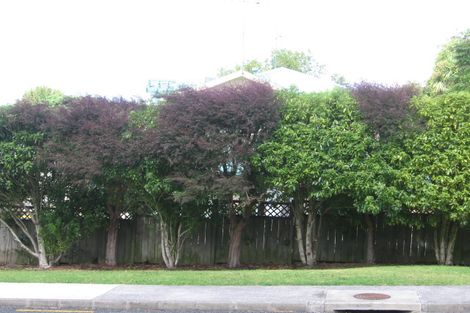 Photo of property in 2/11 Clematis Avenue, Murrays Bay, Auckland, 0630