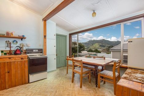 Photo of property in 17 Burns Street, Port Chalmers, 9023