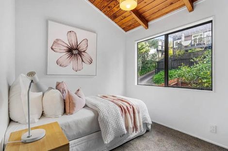 Photo of property in 2/24 Matipo Road, Mairangi Bay, Auckland, 0630