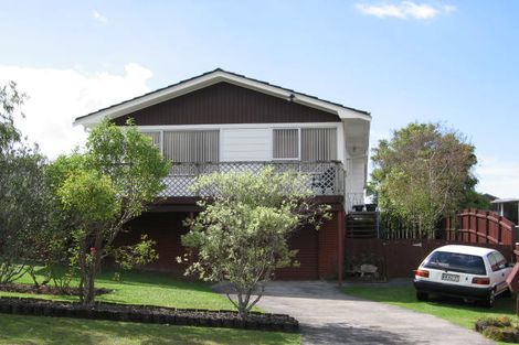 Photo of property in 59 Rosewarne Crescent, Glendene, Auckland, 0602