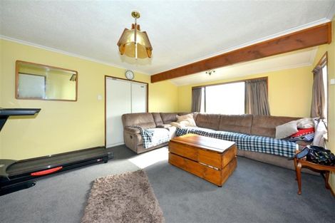 Photo of property in 52 Momorangi Crescent, Redwood, Christchurch, 8051