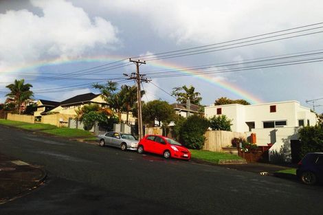 Photo of property in 2/24 Stanley Avenue, Milford, Auckland, 0620