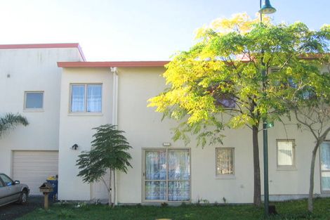 Photo of property in 9 Lockington Avenue, Henderson, Auckland, 0612