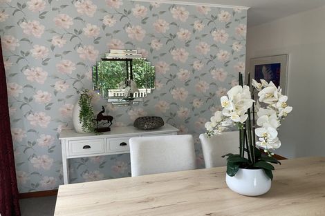 Photo of property in 5 Thatcher Crescent, Crofton Downs, Wellington, 6035