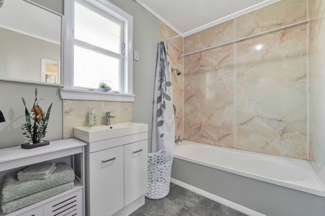 Photo of property in 114 Hamlet Street, Stratford, 4332