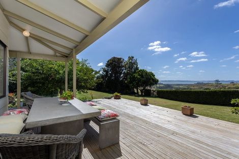Photo of property in 115 Wilson Road, South Head, Helensville, 0874