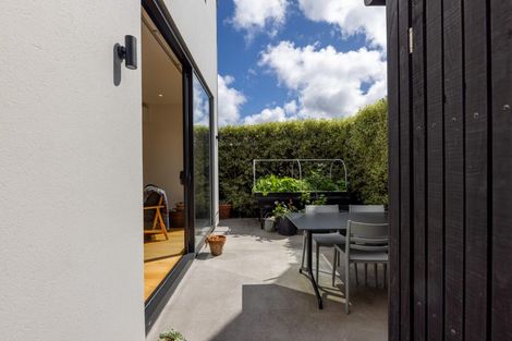 Photo of property in 2/133 Peterborough Street, Christchurch Central, Christchurch, 8013