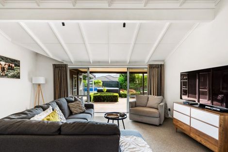 Photo of property in 11 Holyrood Street, Taradale, Napier, 4112