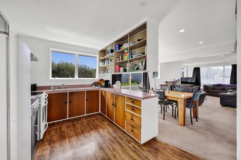 Photo of property in 17 Suther Street, Waverley, 4510