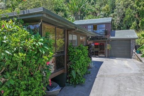 Photo of property in 304 Thames Coast Sh25 Road, Thornton Bay, Thames, 3575