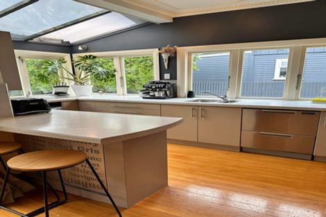 Photo of property in 21 Riverside Drive, Waiwhetu, Lower Hutt, 5010