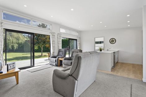 Photo of property in 268 Thornton Road, Cambridge, 3496