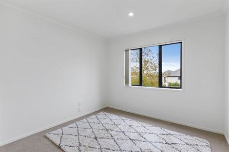 Photo of property in 37 Sonoma Crescent, Oteha, Auckland, 0632