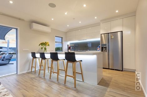 Photo of property in 7a Turpin Road, Riverhead, 0820