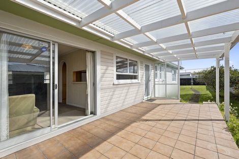 Photo of property in 42 Queens Road, Glen Avon, New Plymouth, 4312