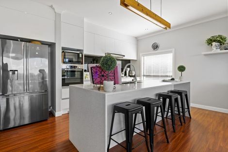 Photo of property in 7 Boutique Way, Orewa, 0931