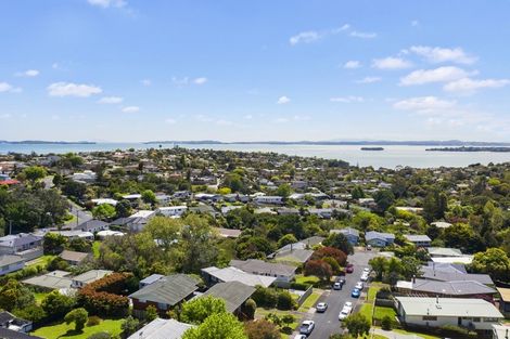 Photo of property in 1/6 Reydon Place, Cockle Bay, Auckland, 2014