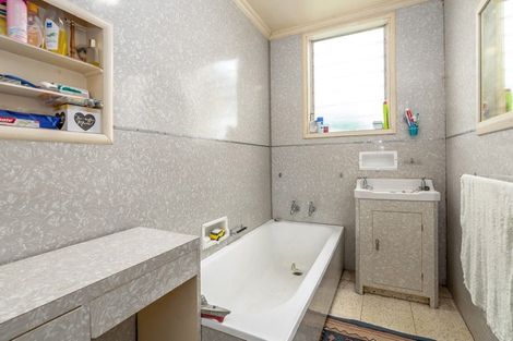 Photo of property in 13 Daniel Street, Martinborough, 5711