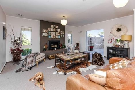 Photo of property in 38 Wyoming Avenue, Murrays Bay, Auckland, 0630