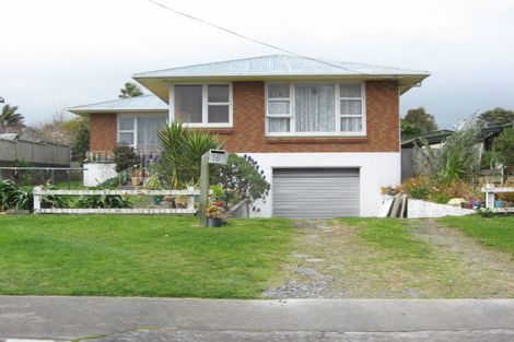 Photo of property in 16 Mace Terrace, Oakura, 4314
