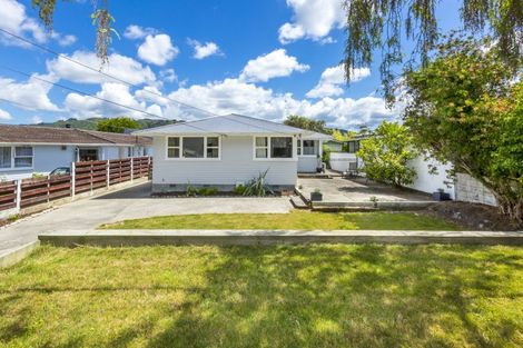 Photo of property in 9 Hillside Drive, Maoribank, Upper Hutt, 5018