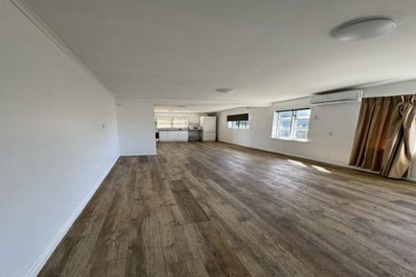 Photo of property in 66 Settlement Road, Papakura, 2110