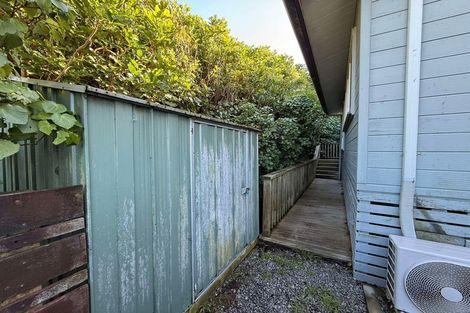 Photo of property in 27 Huntleigh Park Way, Ngaio, Wellington, 6035