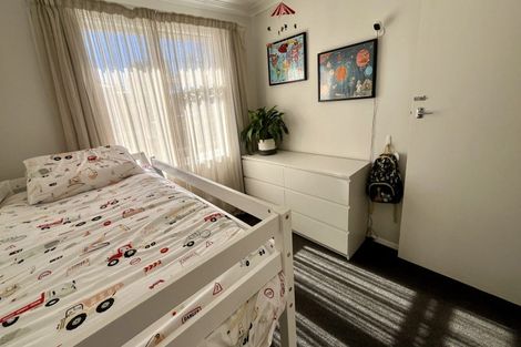 Photo of property in 72 Hikurangi Street, Trentham, Upper Hutt, 5018