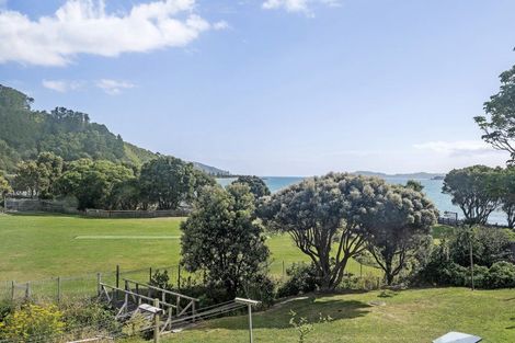 Photo of property in 4c Ferry Road, Days Bay, Lower Hutt, 5013