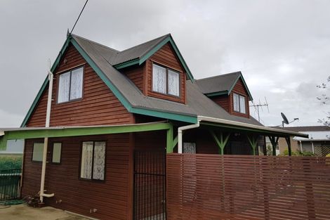 Photo of property in 24 Karamu Street, Te Atatu Peninsula, Auckland, 0610