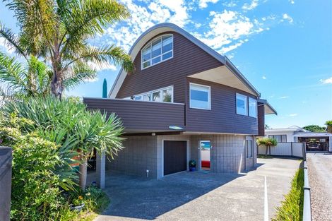 Photo of property in 306 Ocean Road, Whangamata, 3620