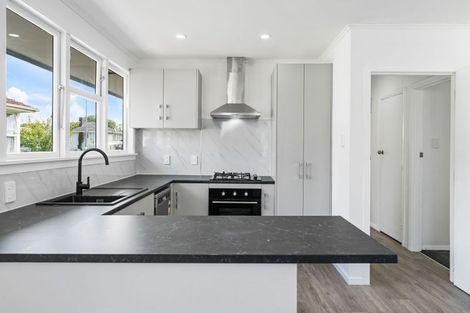 Photo of property in 46 Caravelle Close, Mangere, Auckland, 2022