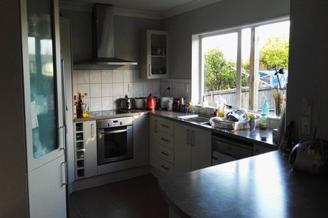 Photo of property in 8a Grassways Avenue, Pakuranga, Auckland, 2010