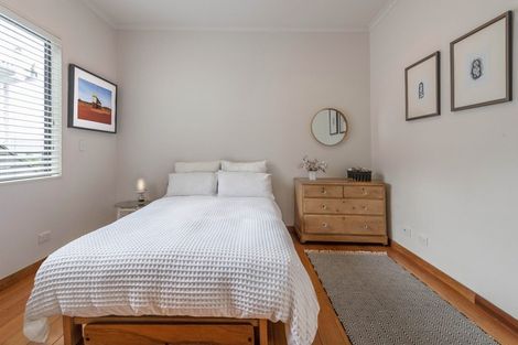 Photo of property in 160 The Esplanade, Houghton Bay, Wellington, 6023