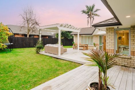 Photo of property in 26 Nielsen Gardens, Rototuna, Hamilton, 3210