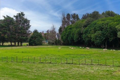 Photo of property in 4 Reikorangi Road, Waikanae, 5036