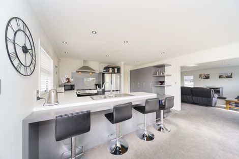 Photo of property in 20 Rosalie Terrace, Kelvin Grove, Palmerston North, 4414