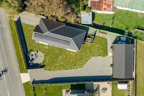 Photo of property in 102 South Belt, Solway, Masterton, 5810