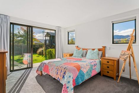 Photo of property in 15 Pennycook Place, Lake Hawea, Wanaka, 9382