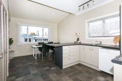 Photo of property in 19 Chambers Street, Te Awa, Napier, 4110