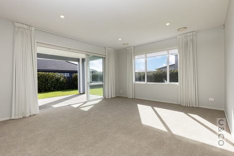 Photo of property in 41 Pohutukawa Parade, Riverhead, 0820