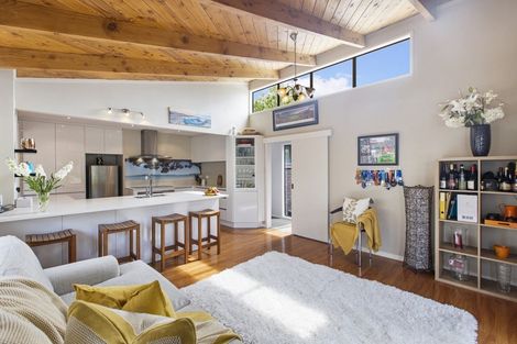 Photo of property in 8 Hamish Place, Sunnyhills, Auckland, 2010