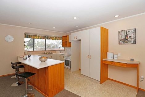 Photo of property in 22 Johnsview Terrace, Hillcrest, Hamilton, 3216