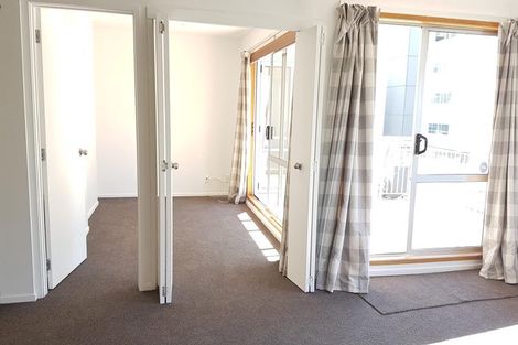 Photo of property in 8a Madeira Lane, Grafton, Auckland, 1023