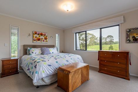 Photo of property in 205 Taylors Road, Otaki, 5583