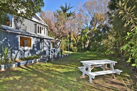 Photo of property in 18 Evans Pass Road, Sumner, Christchurch, 8081