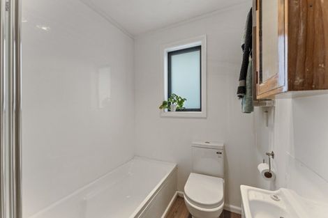 Photo of property in 56 Awamutu Grove, Waiwhetu, Lower Hutt, 5010