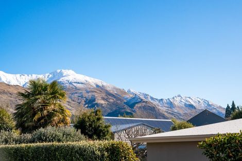 Photo of property in 10 Hyland Street, Wanaka, 9305