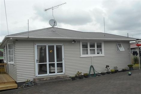 Photo of property in 2/28 Union Street, Papakura, 2110